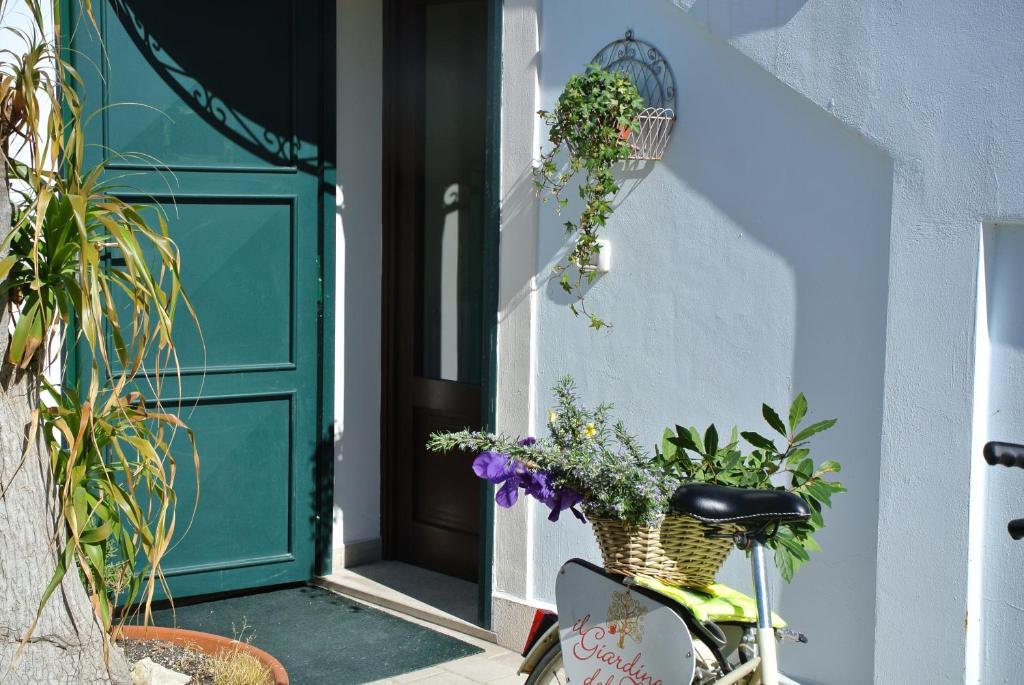 Il Giardino Del Te Hotel Barletta Exterior photo